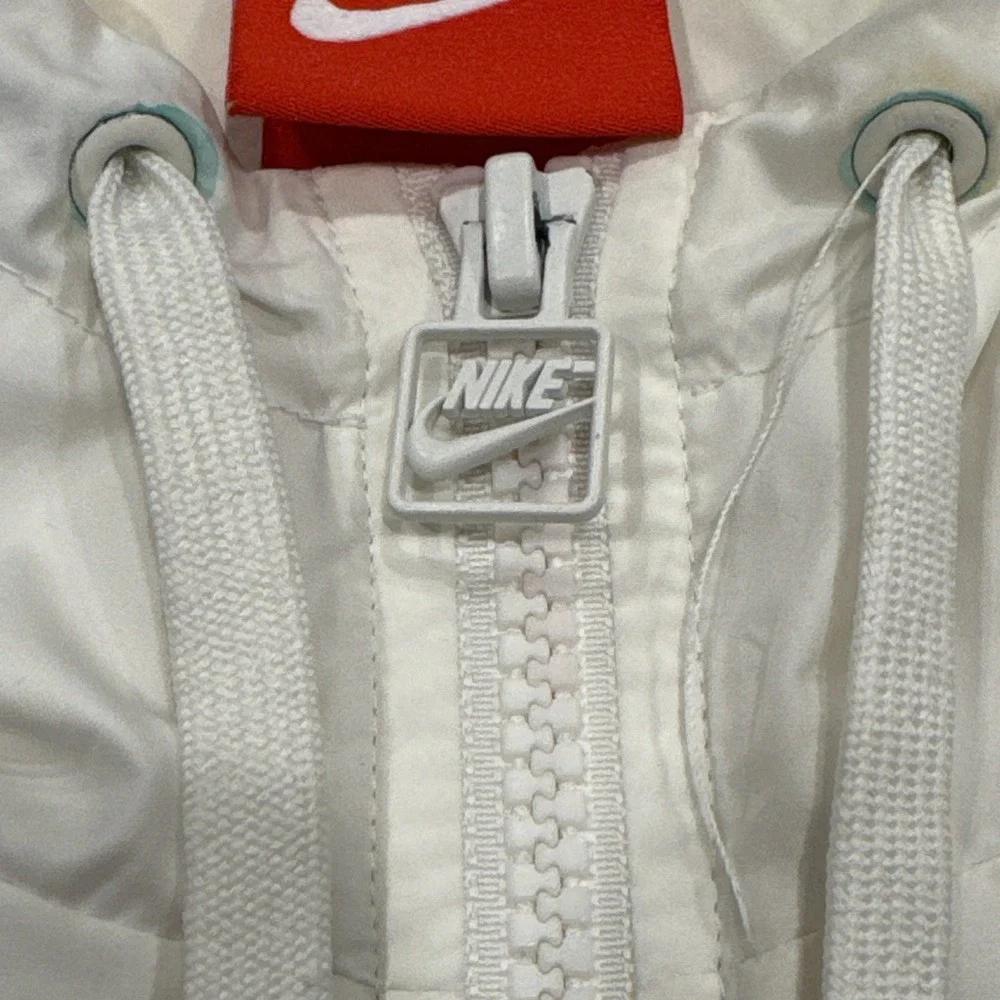Nike Full Zip‎ Windrunner Hooded Windbreaker Jacket - Sail Off White Medium #576